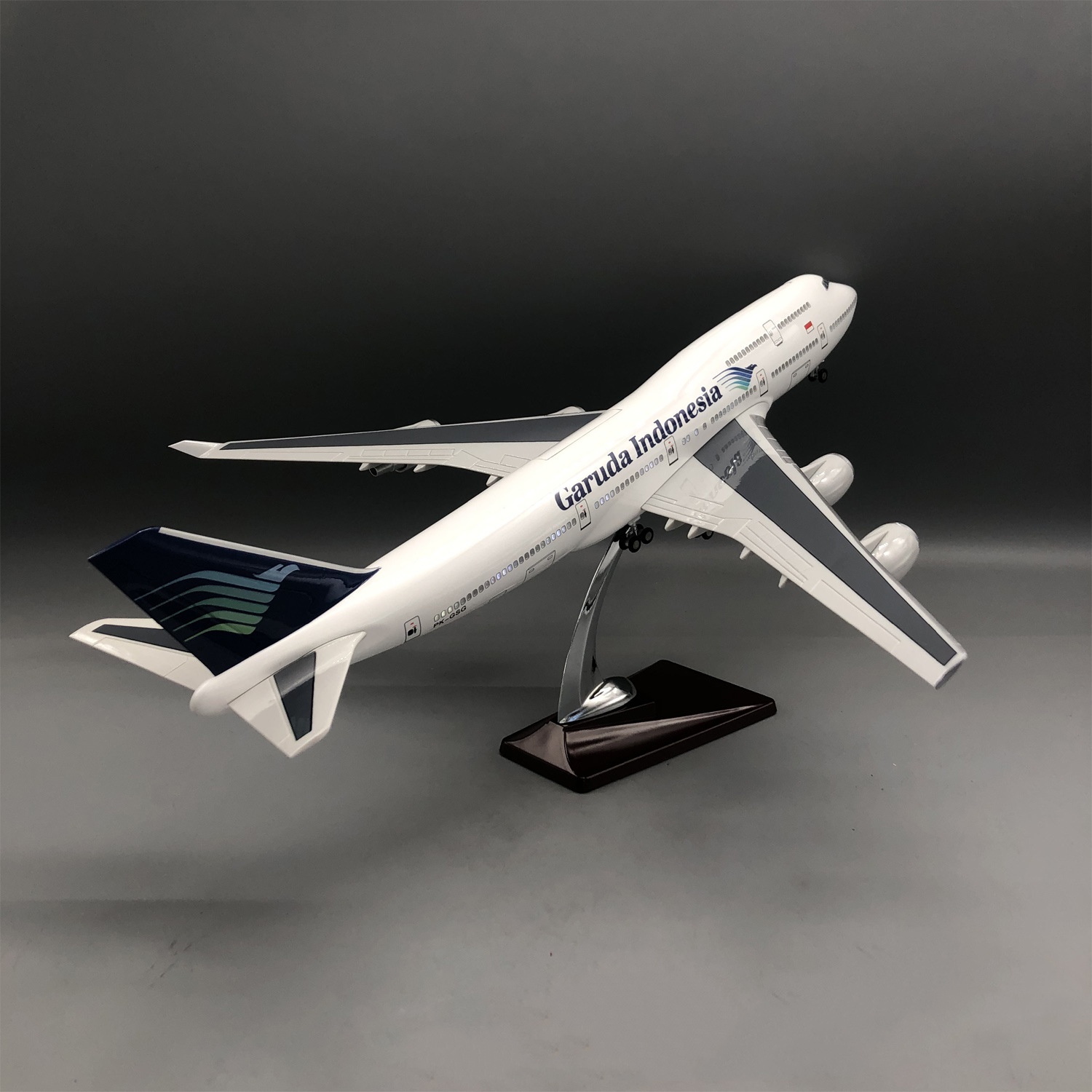 47cm Diecast Resin Aircraft B7 - đánh giá và giá Model Kit Indonesia